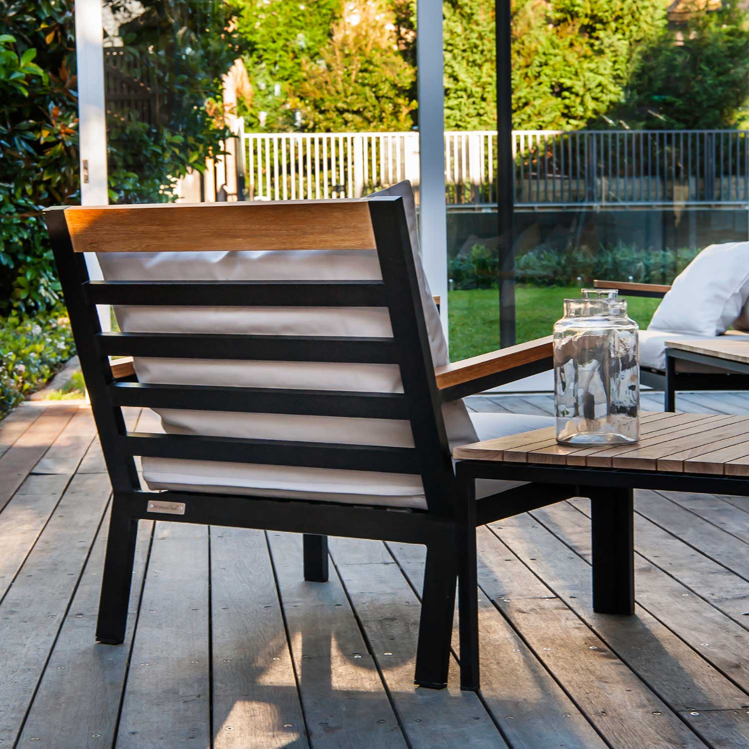 Abacus Alu Deep Seater Black