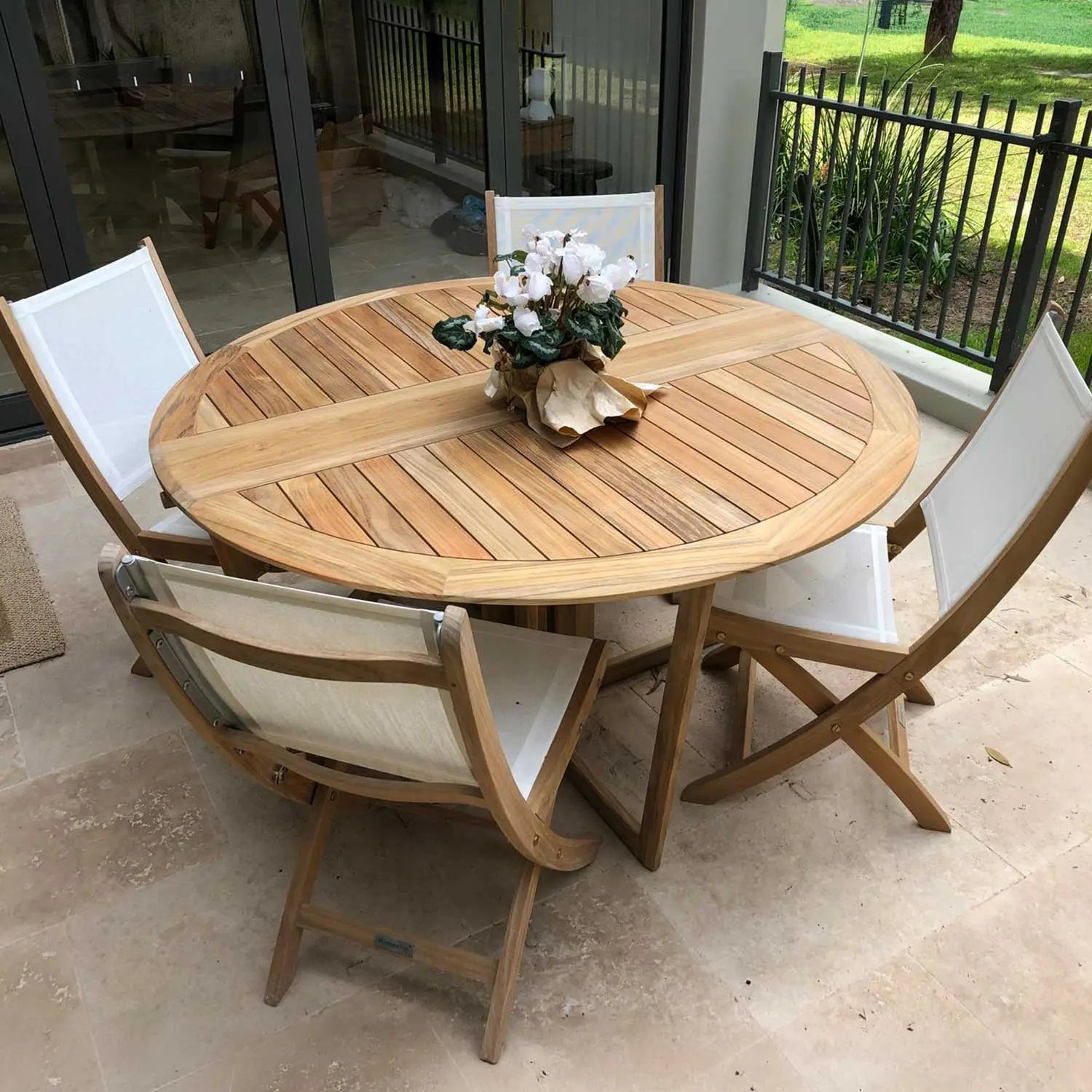 Alto Round Outdoor Table   Wintons Teak