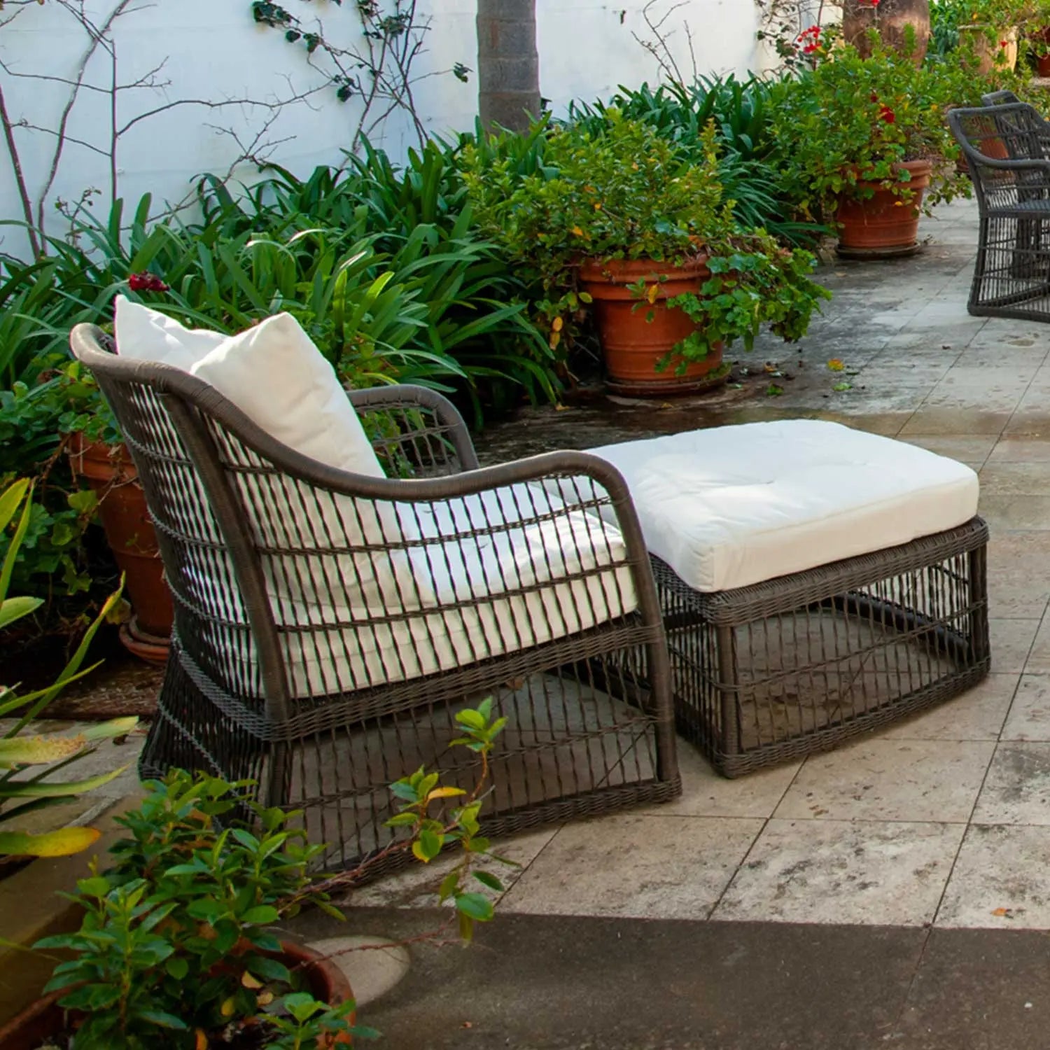 Elan PR3 Outdoor Ottoman   Wintons Teak