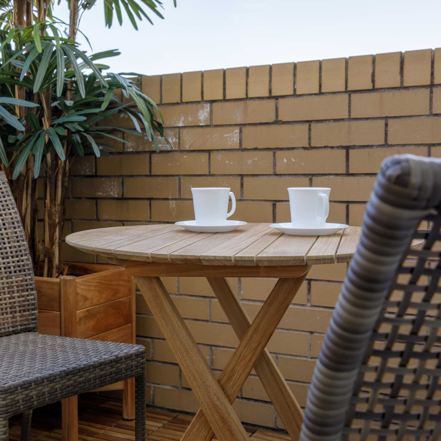Morse Round Outdoor Folding Table